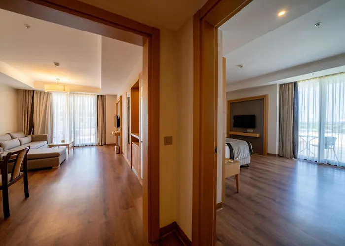 Korumar Ephesus & 쿠사다시